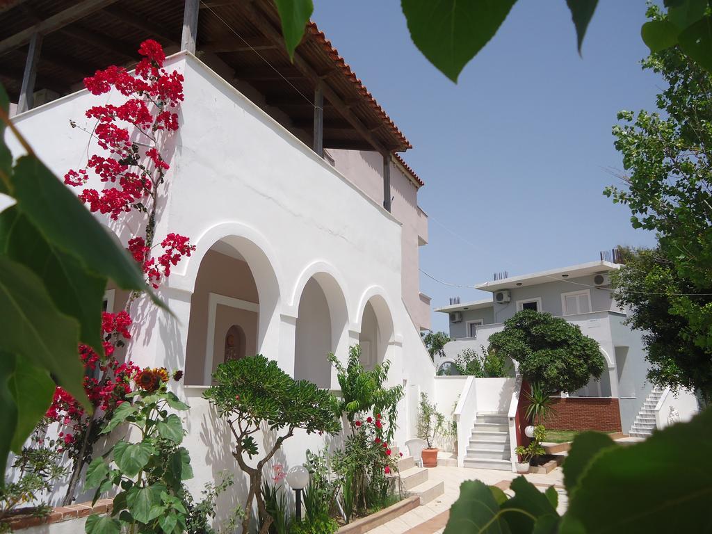 Ostria Apartments Kalamákion Exterior foto